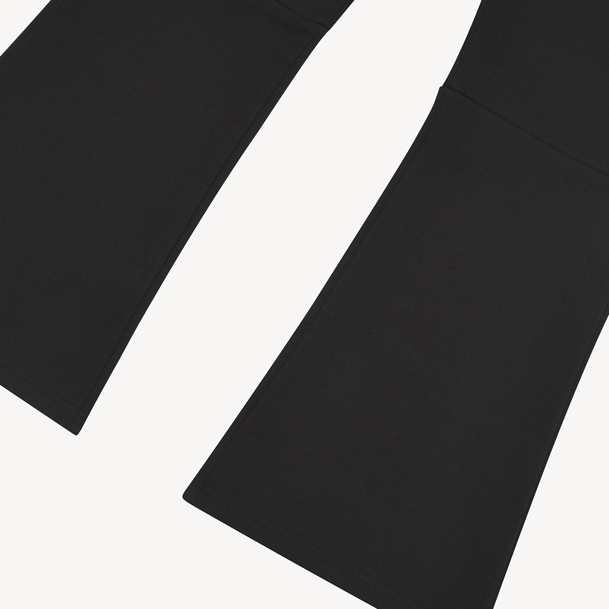 SIGNATURE VEUX STACKED FLARE JOGGER - BLACK - TV0088