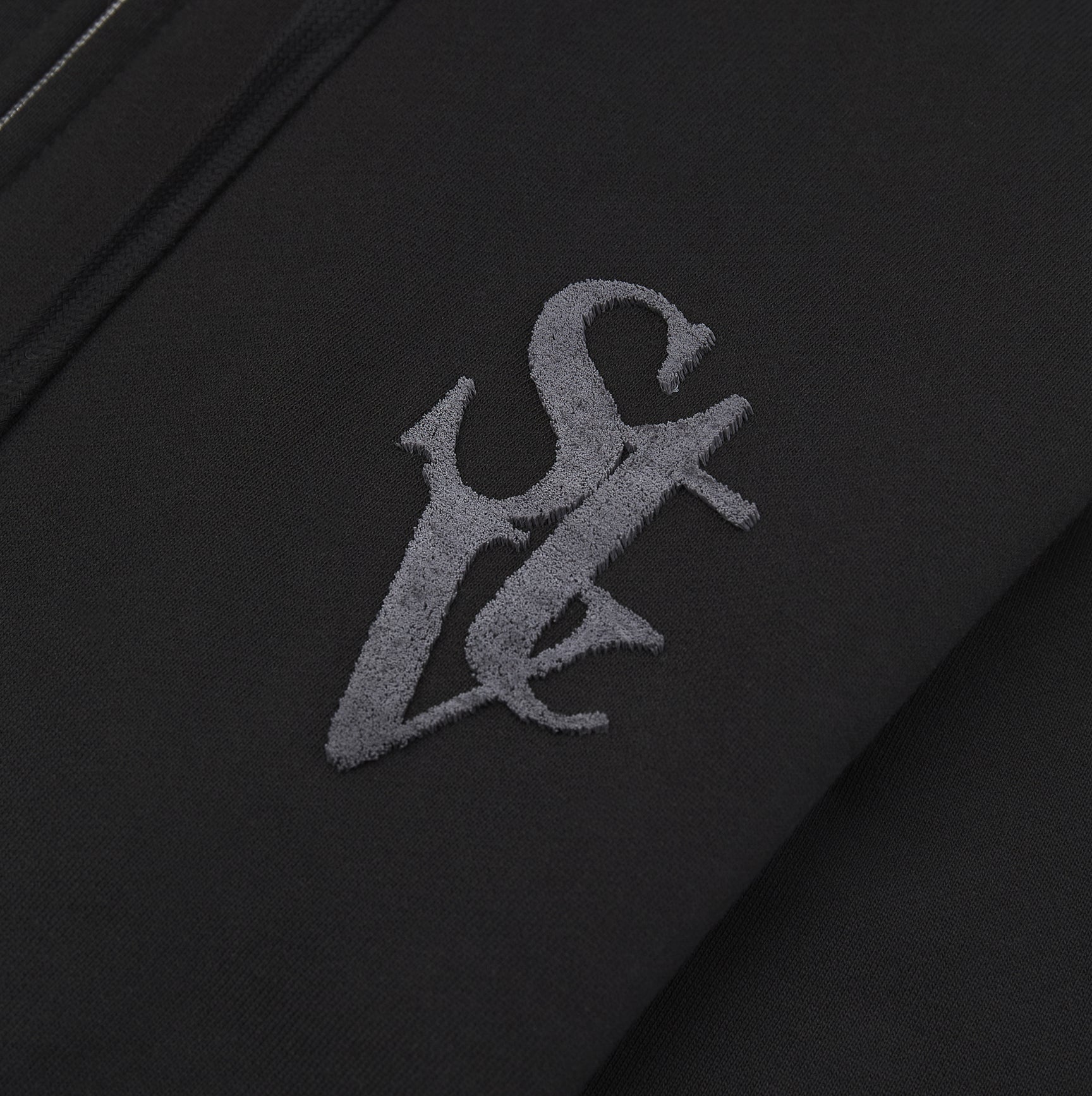 SI TU VEUX LOGO ZIP HOODIE - BLACK - TV0091