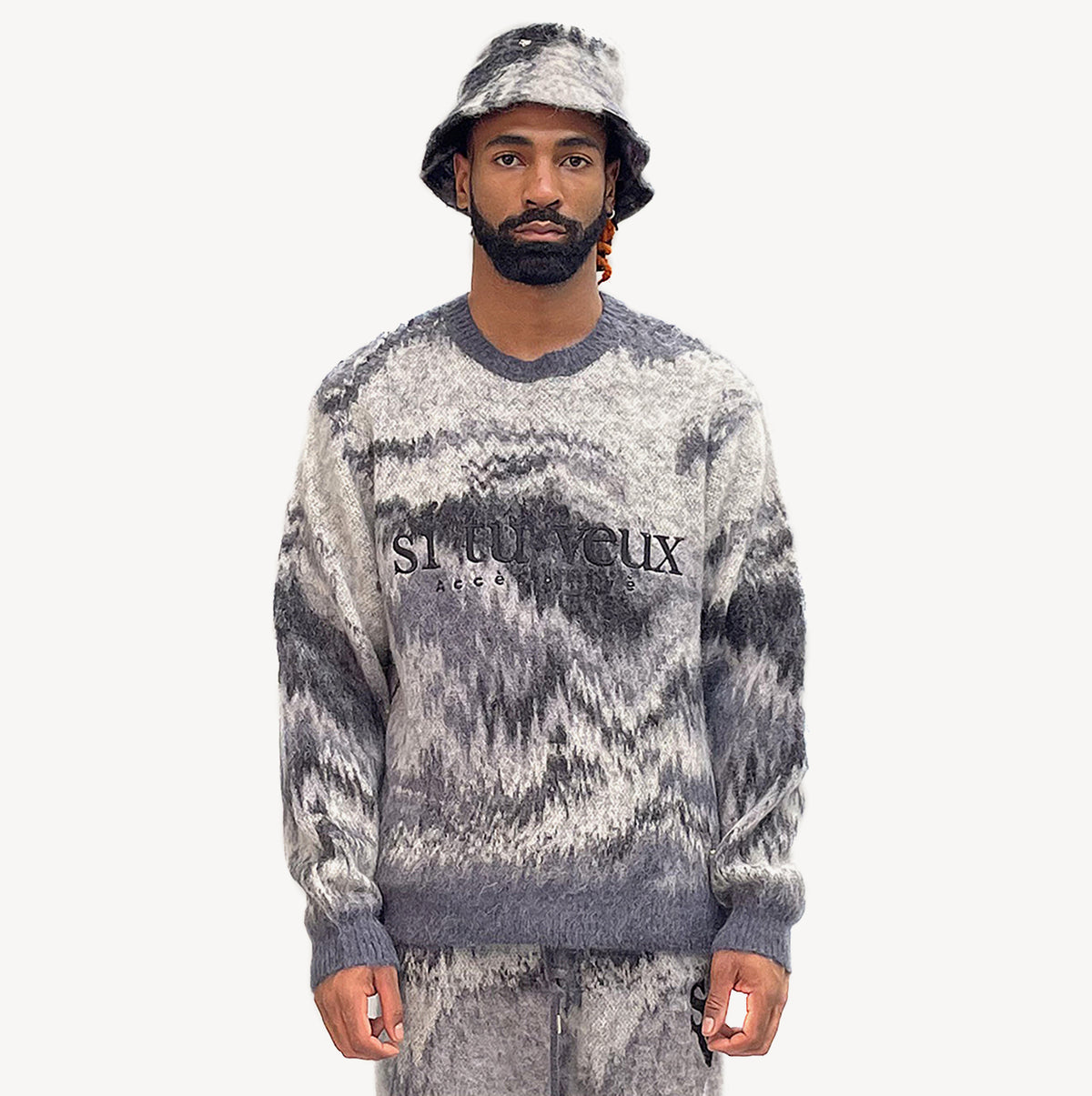 SI TU VEUX SIGNATURE CREWNECK SWEATER CAVIAR OMBRÉ MOHAIR